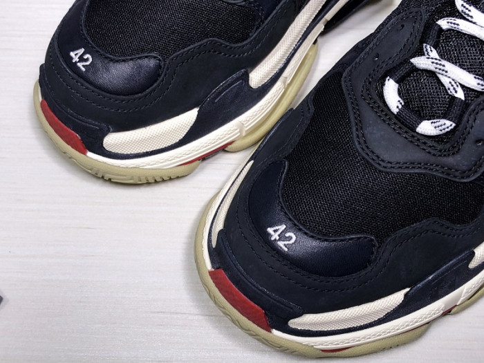 BLCG TRIPLE S TRAINER