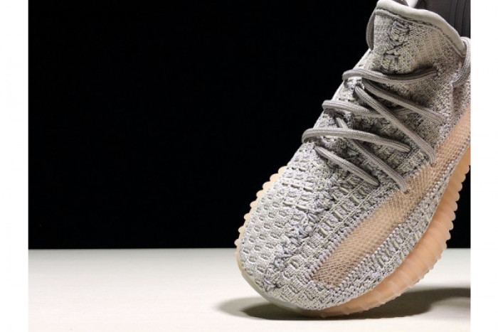 ad*s kids Y**zy 350 boost v2 “true form” kids-eg7492