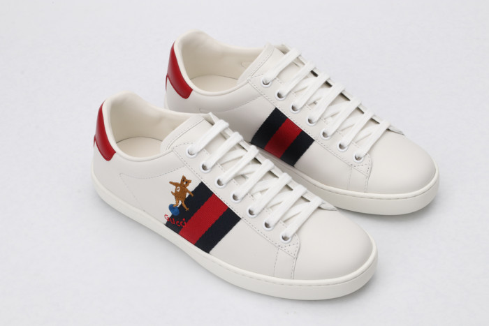 G*u*i low-top sneaker