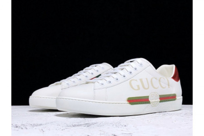 G*u*i ace embroidered low-top sneaker white with logo