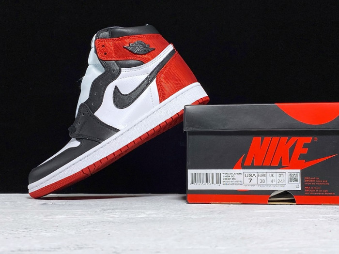 Air Jordan 1 Retro High “Satin Black Toe” CD0461-016