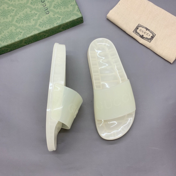G*u*i slippers